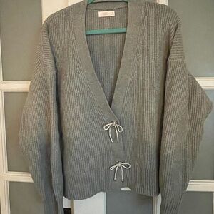 LC Women's Gray Sweater with Sparkly Bow Detail
